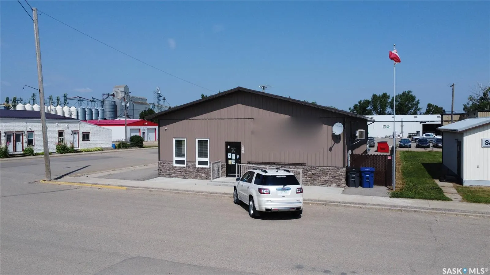 200 Main STREET