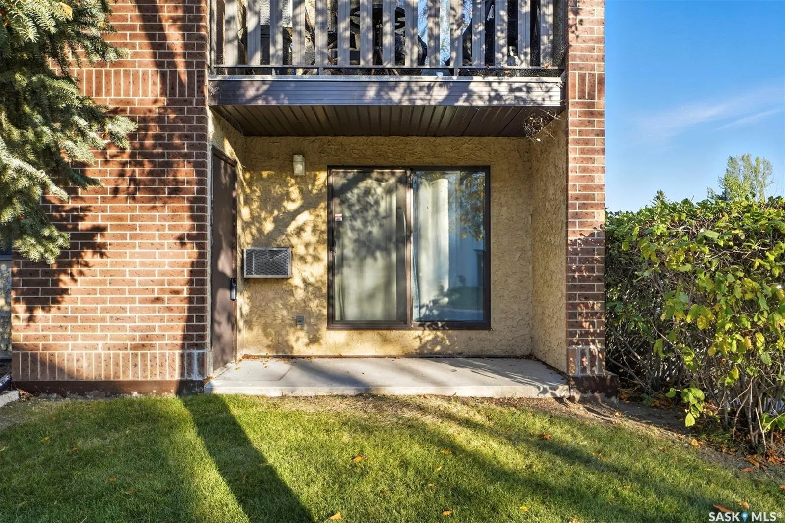 307 Tait CRESCENT, #101