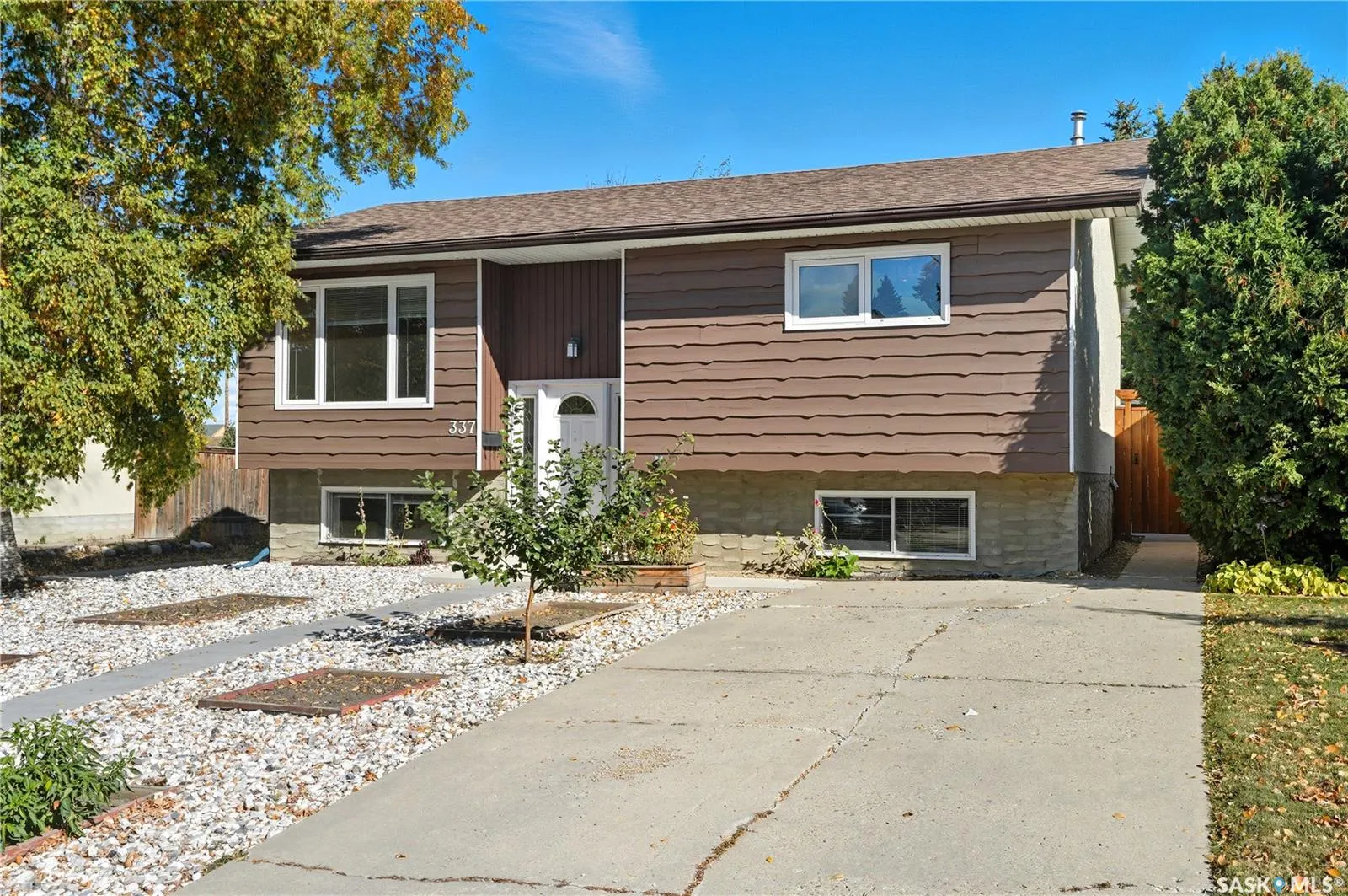 337 Brock CRESCENT