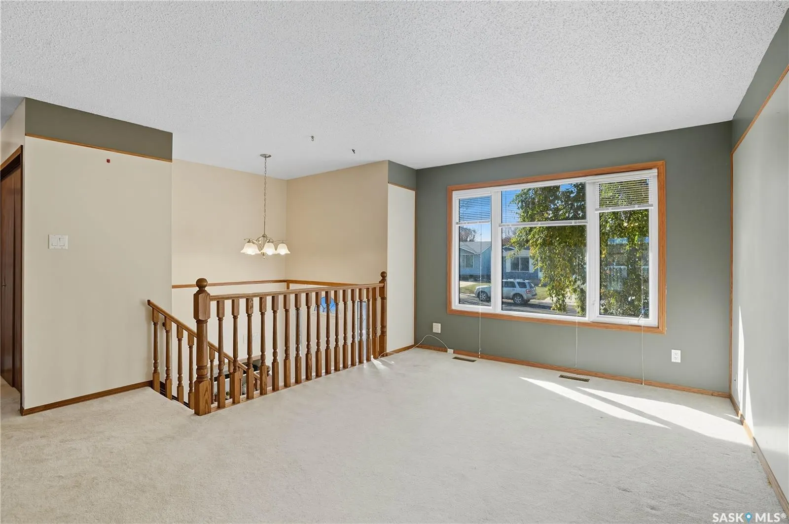 337 Brock CRESCENT