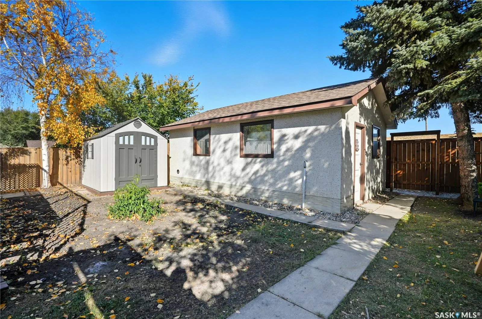 337 Brock CRESCENT