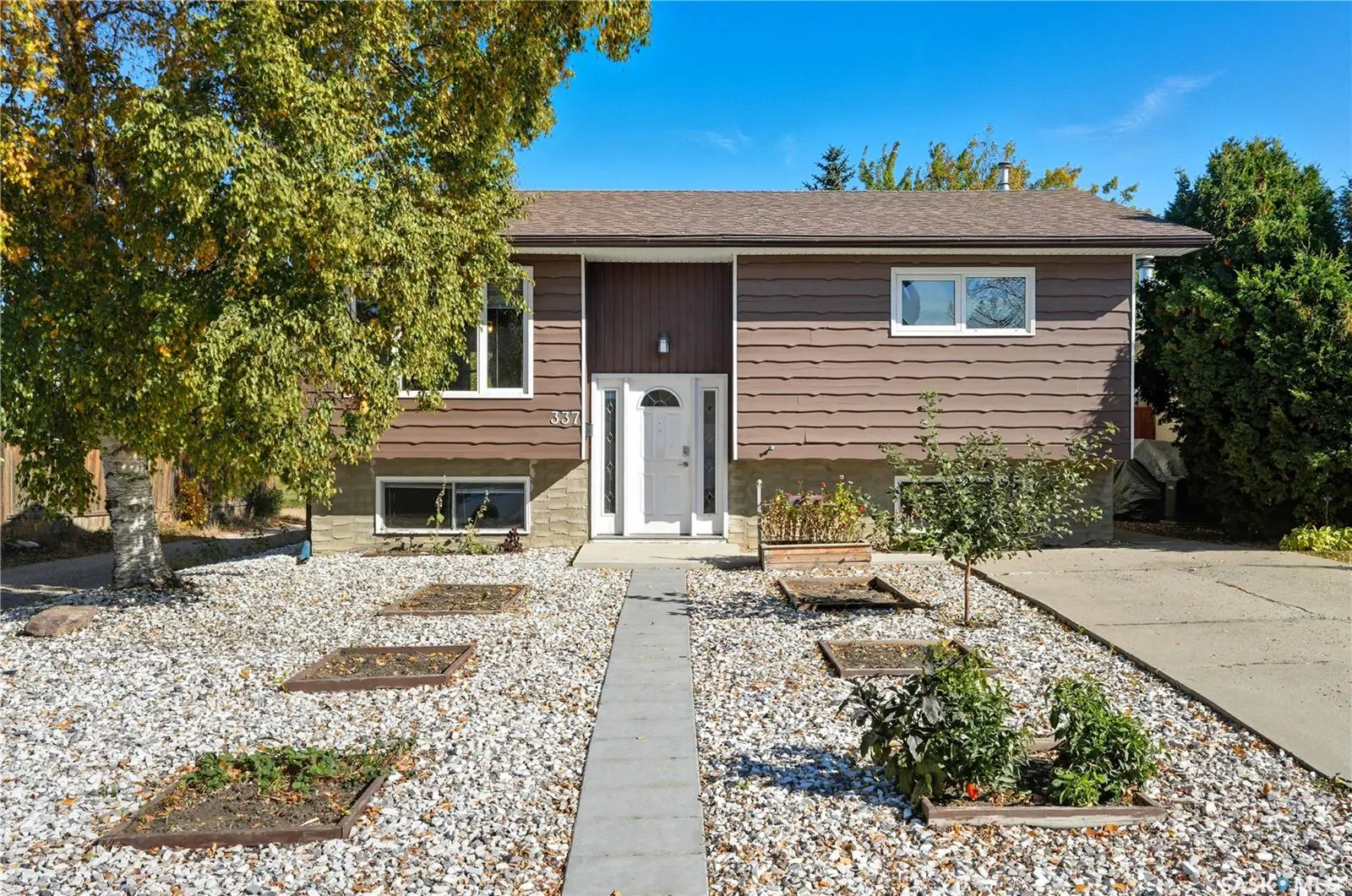337 Brock CRESCENT
