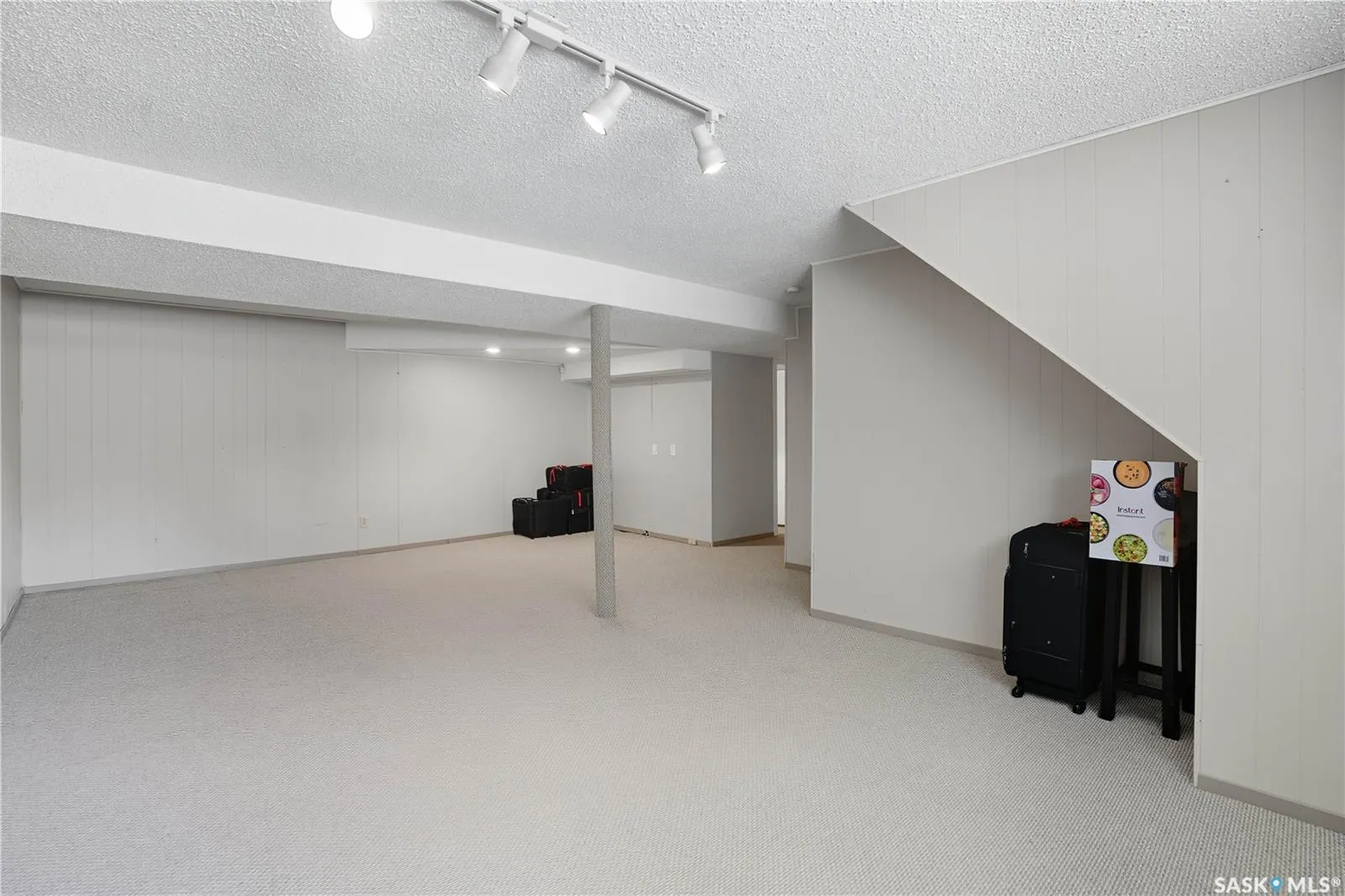 337 Brock CRESCENT