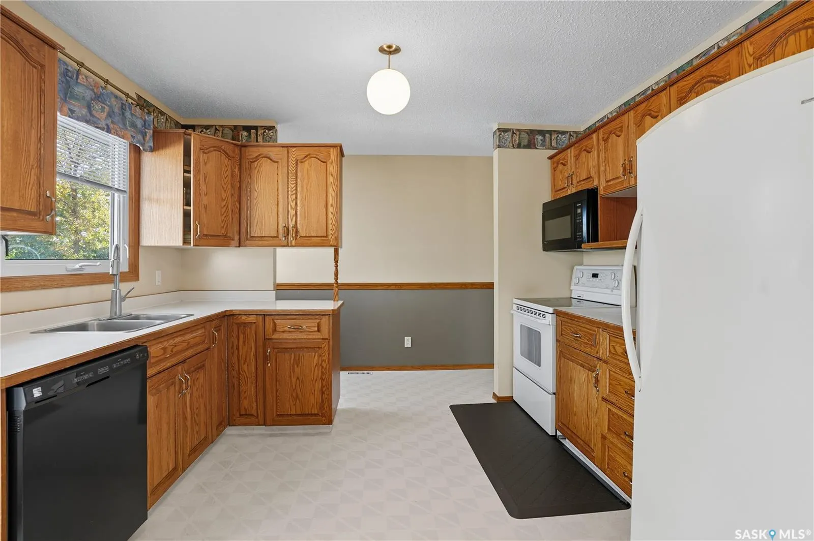337 Brock CRESCENT