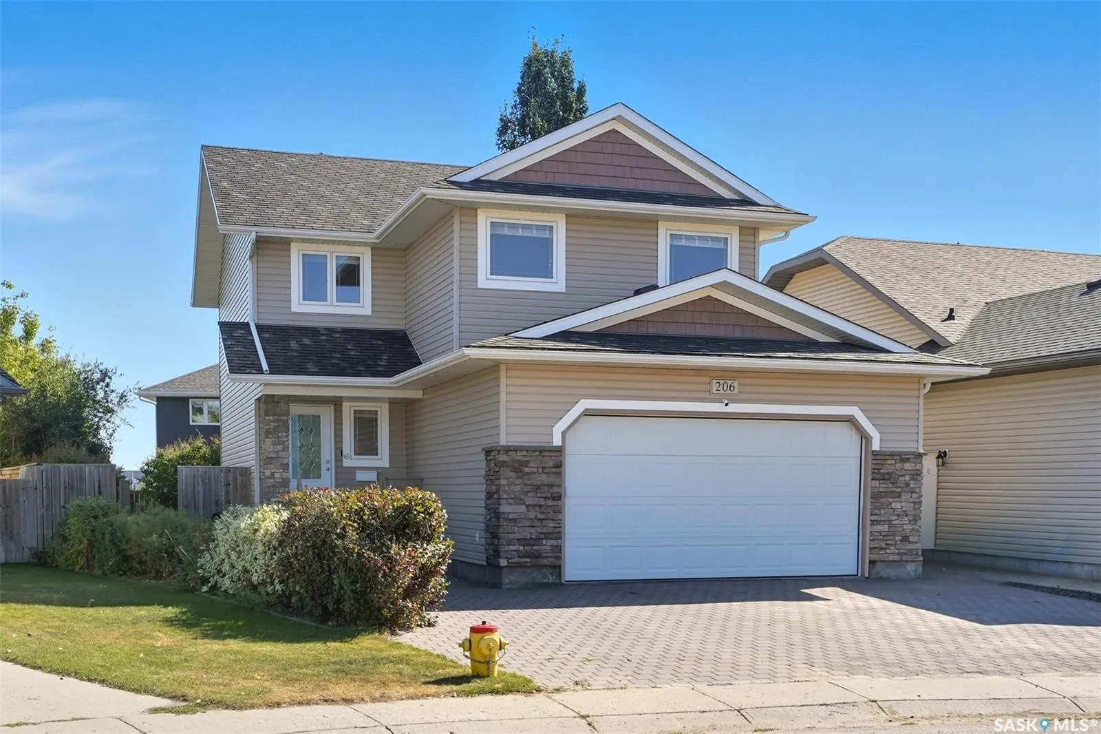 206 MARTIN CRESCENT
