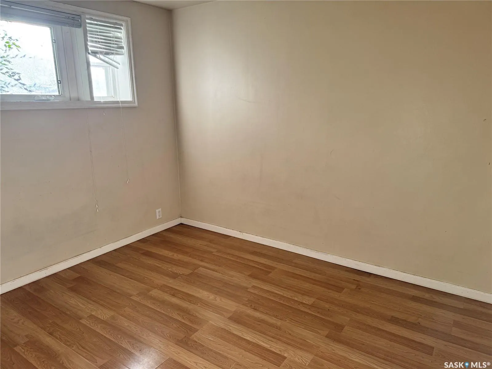 325 V AVENUE S