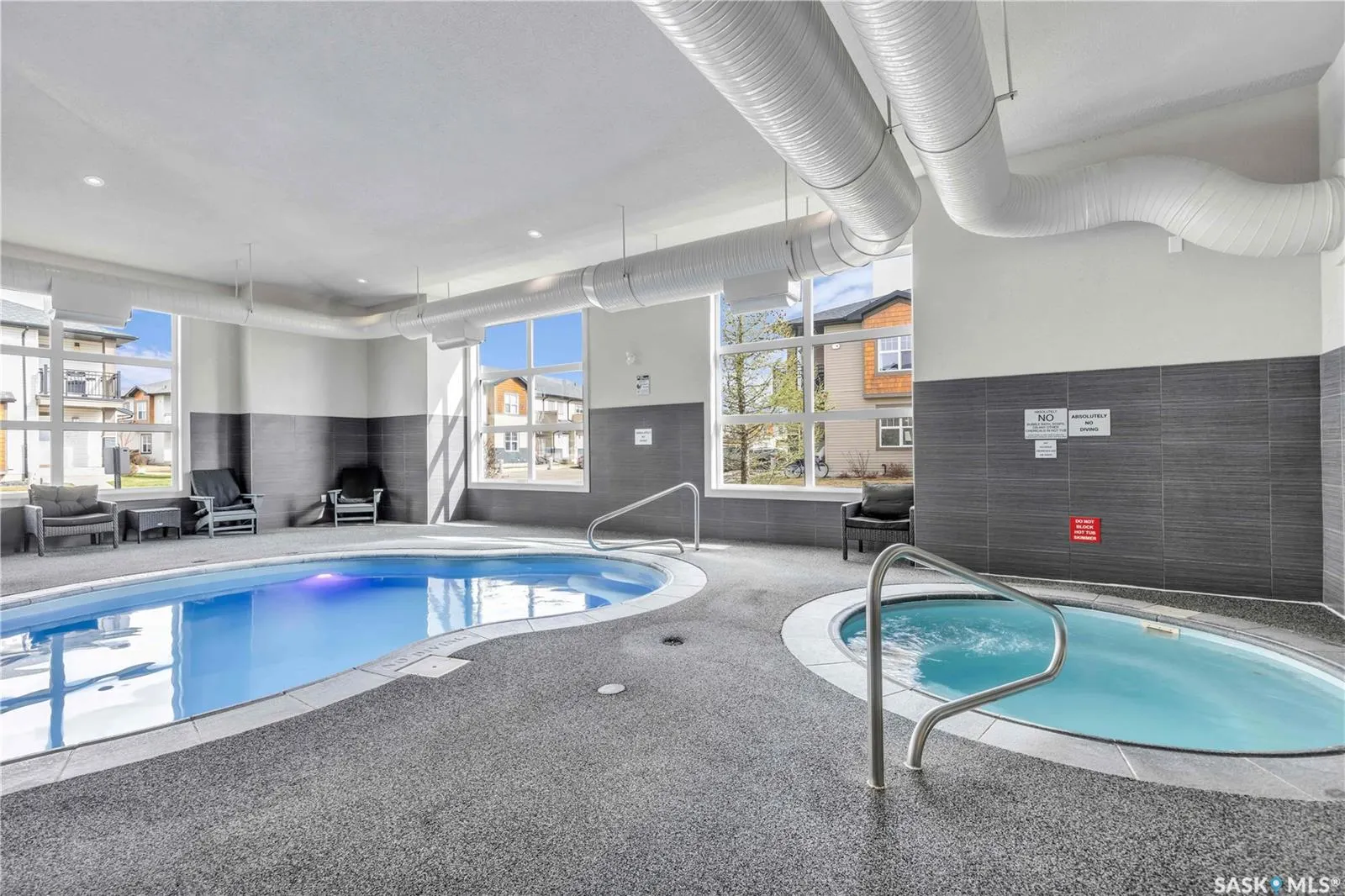 1015 Patrick CRESCENT, #408