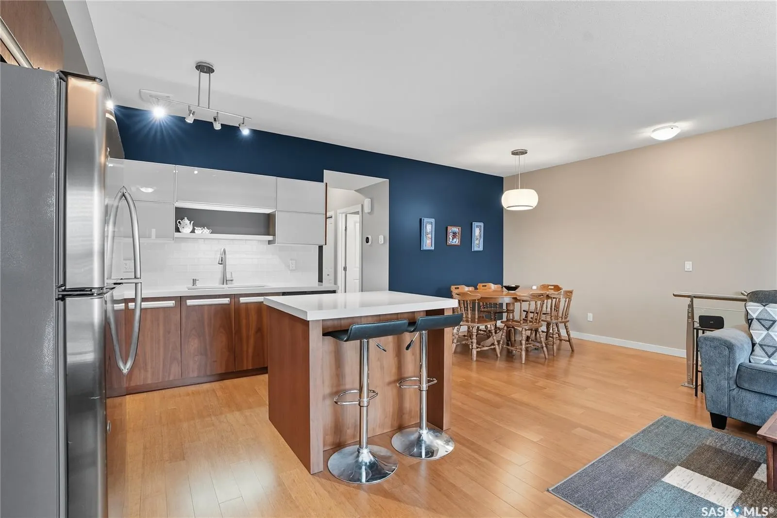 1015 Patrick CRESCENT, #408