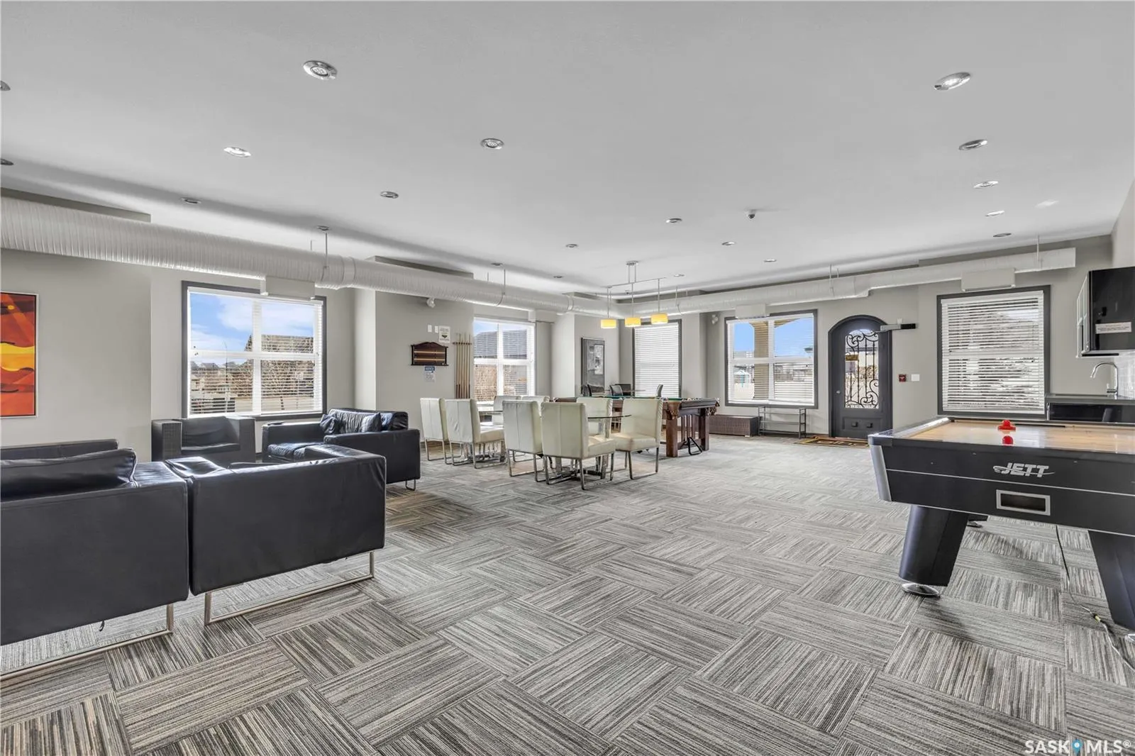 1015 Patrick CRESCENT, #408