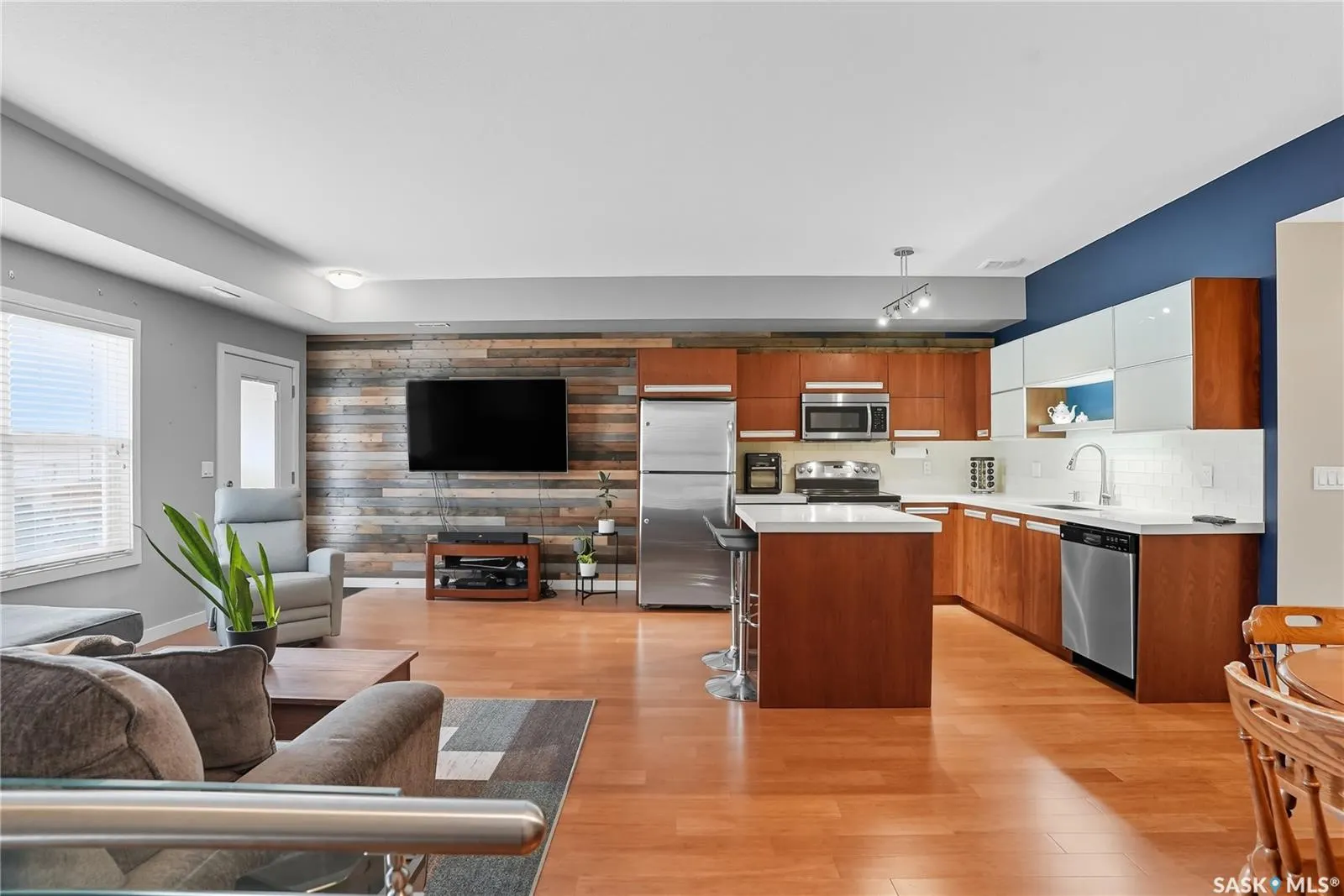 1015 Patrick CRESCENT, #408