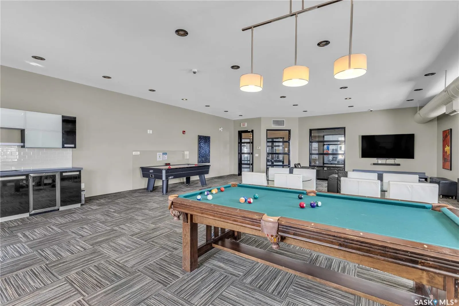 1015 Patrick CRESCENT, #408