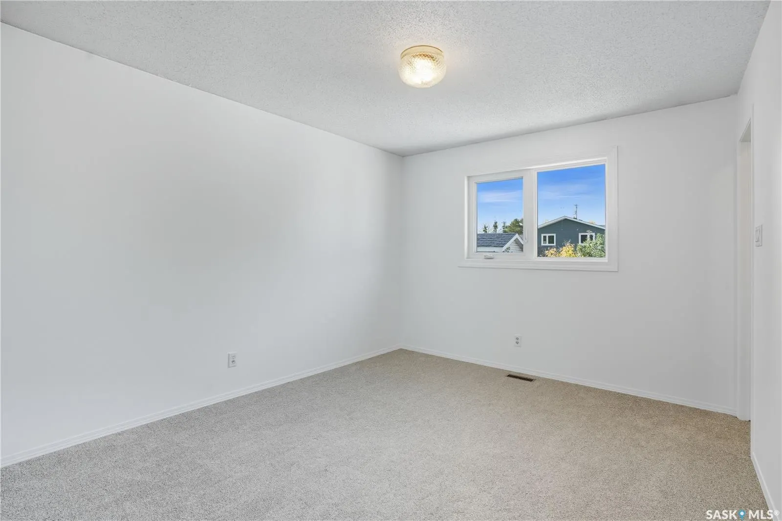 102 Bonli CRESCENT