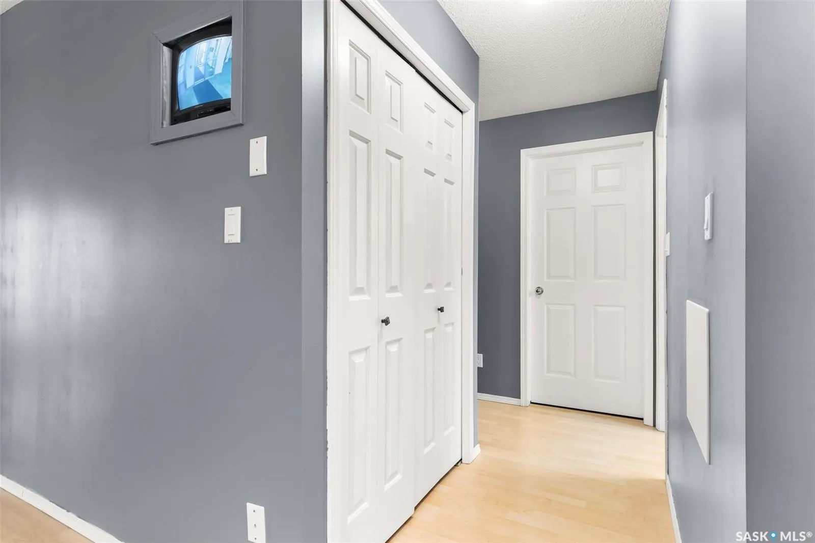 960 Assiniboine AVENUE, #201