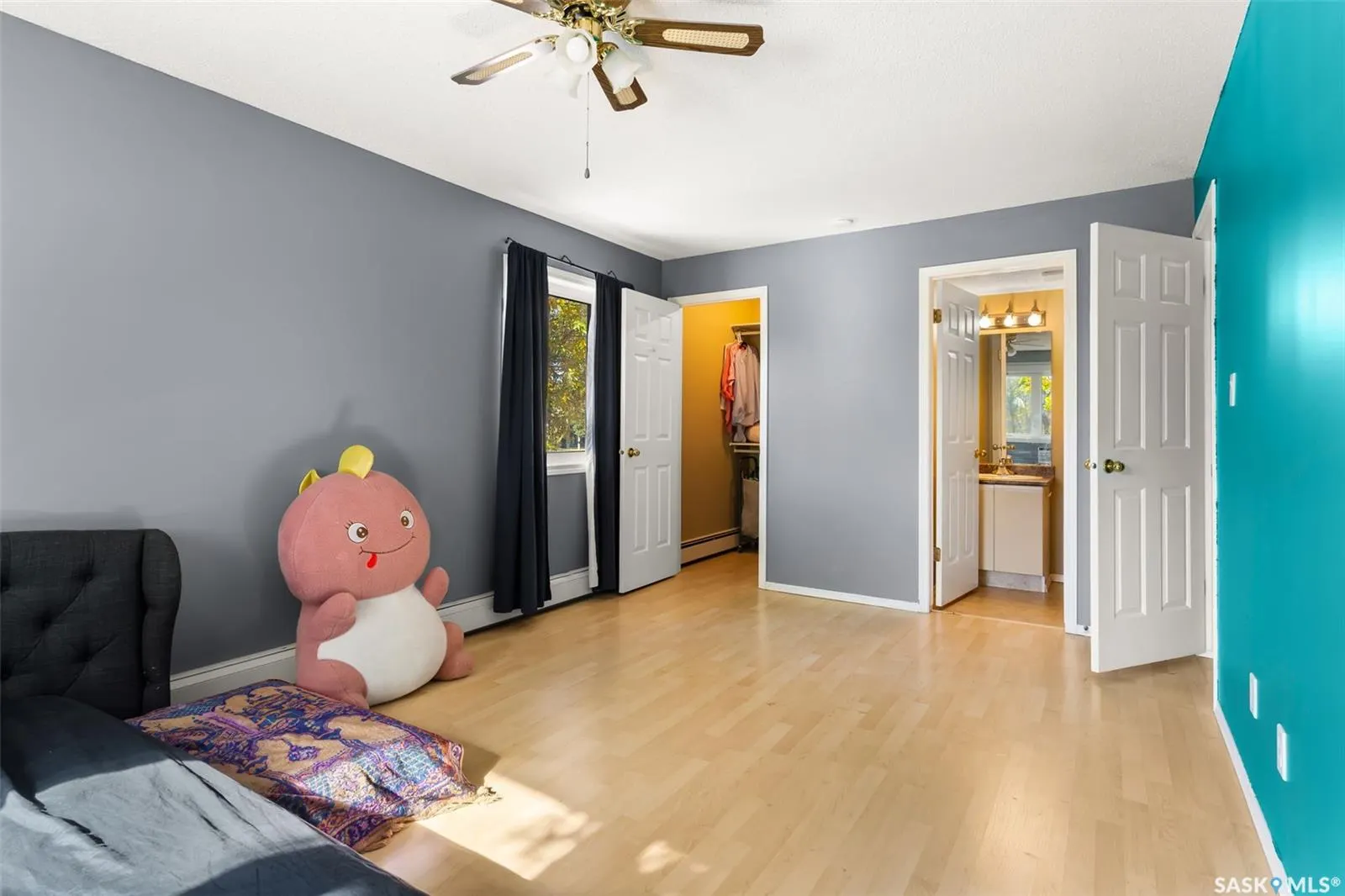 960 Assiniboine AVENUE, #201