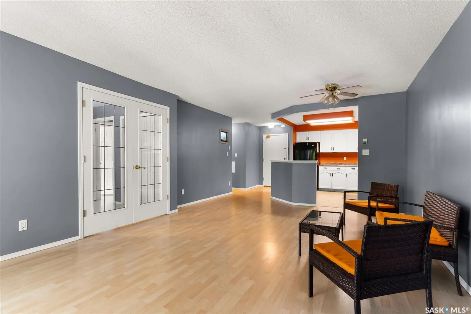 960 Assiniboine AVENUE, #201