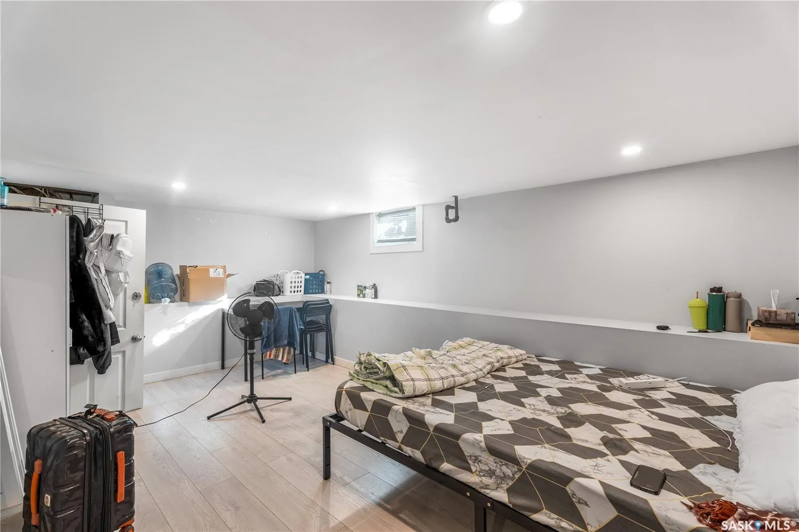 1734 13th STREET W