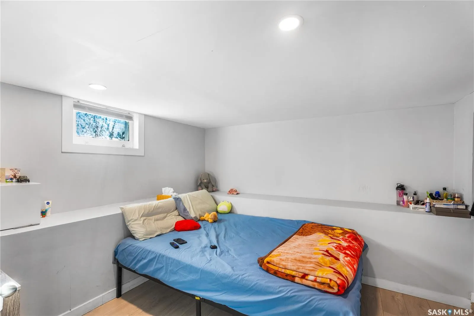 1734 13th STREET W