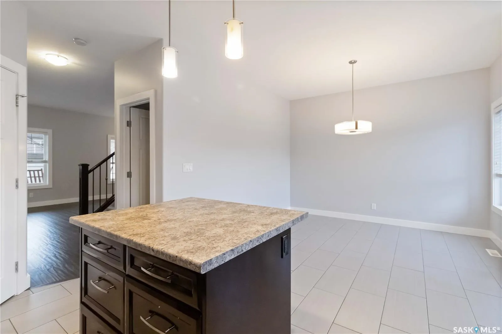 426 Veltkamp CRESCENT