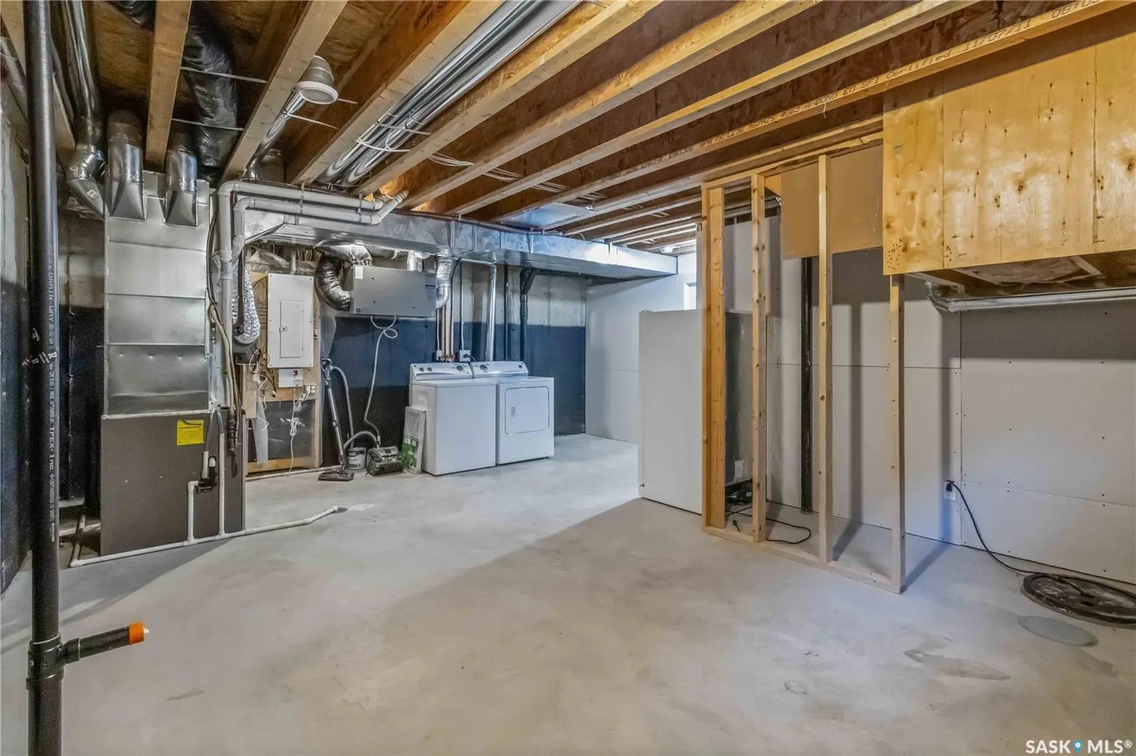 426 Veltkamp CRESCENT