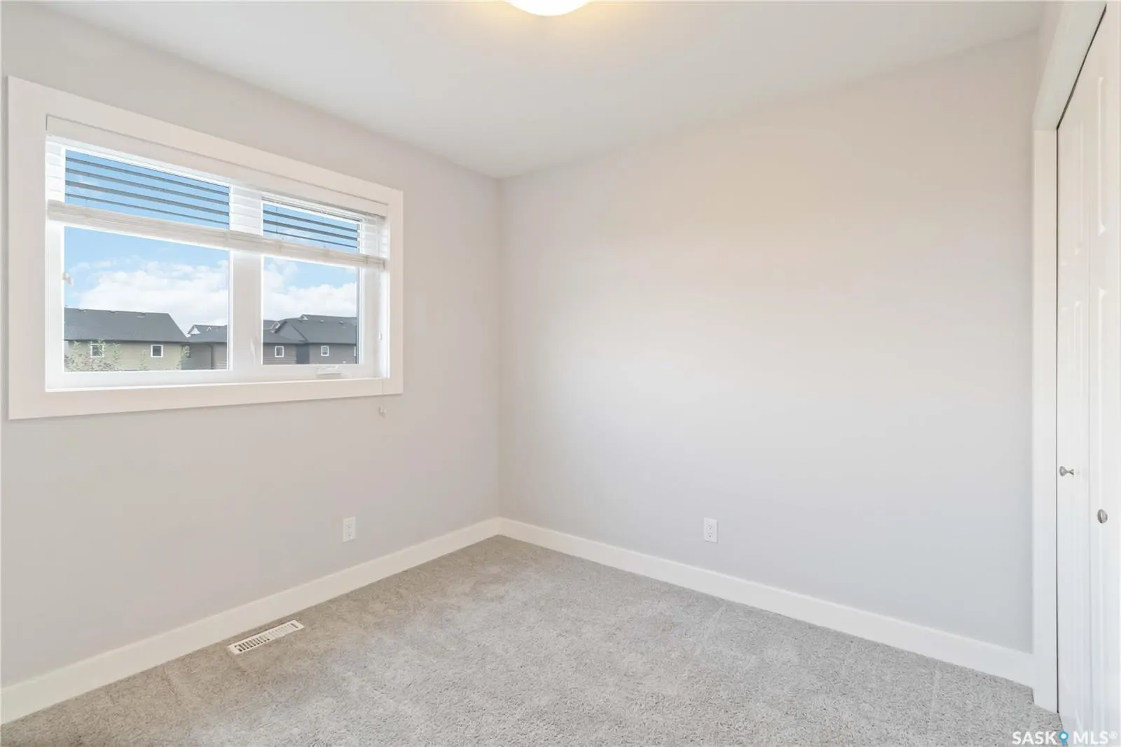 426 Veltkamp CRESCENT