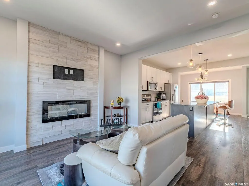 306 Brighton BOULEVARD
