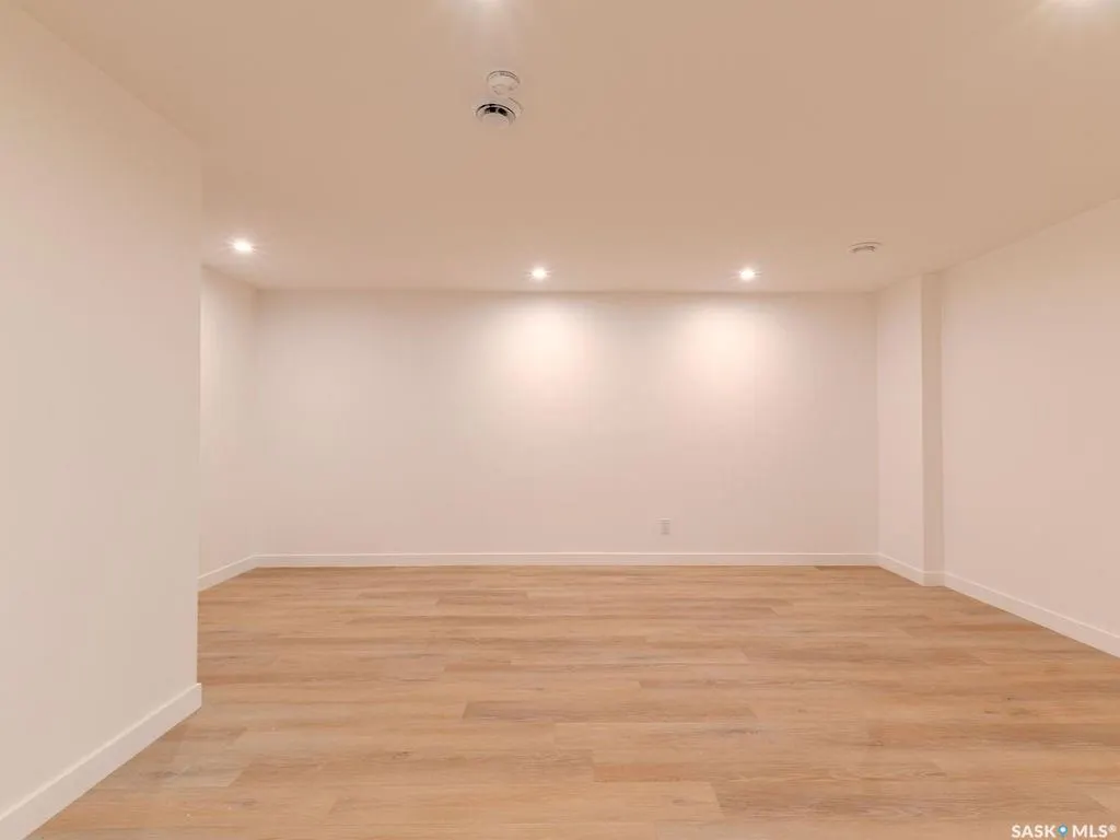 306 Brighton BOULEVARD