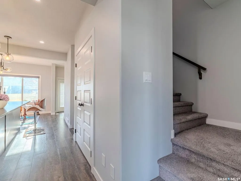 306 Brighton BOULEVARD