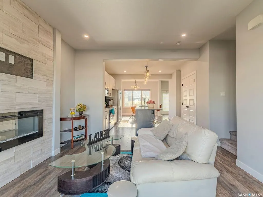306 Brighton BOULEVARD