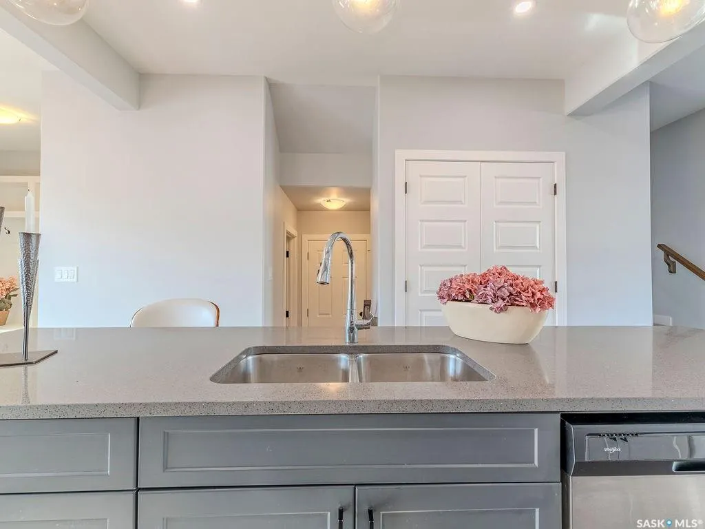 306 Brighton BOULEVARD