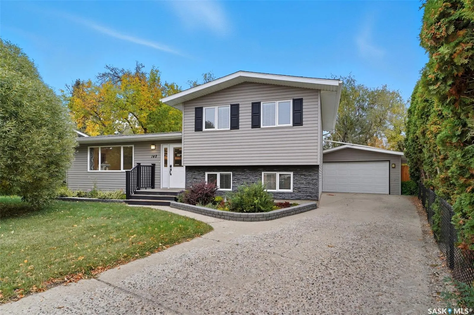 148 St Lawrence CRESCENT
