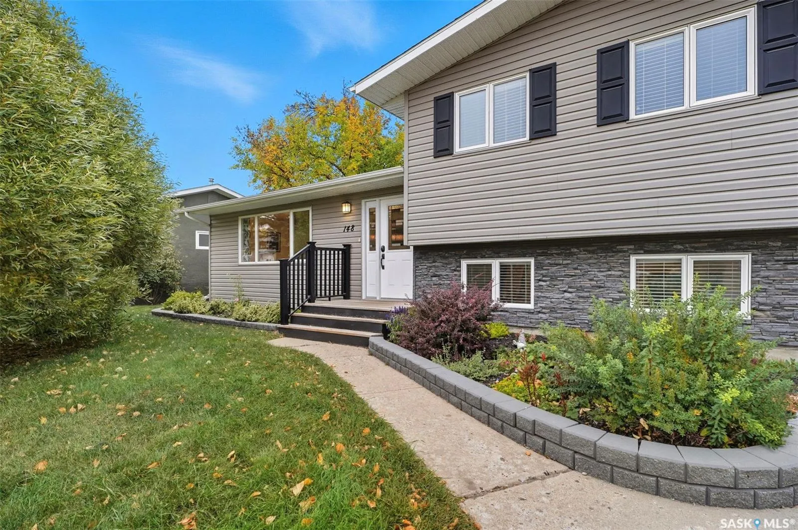 148 St Lawrence CRESCENT