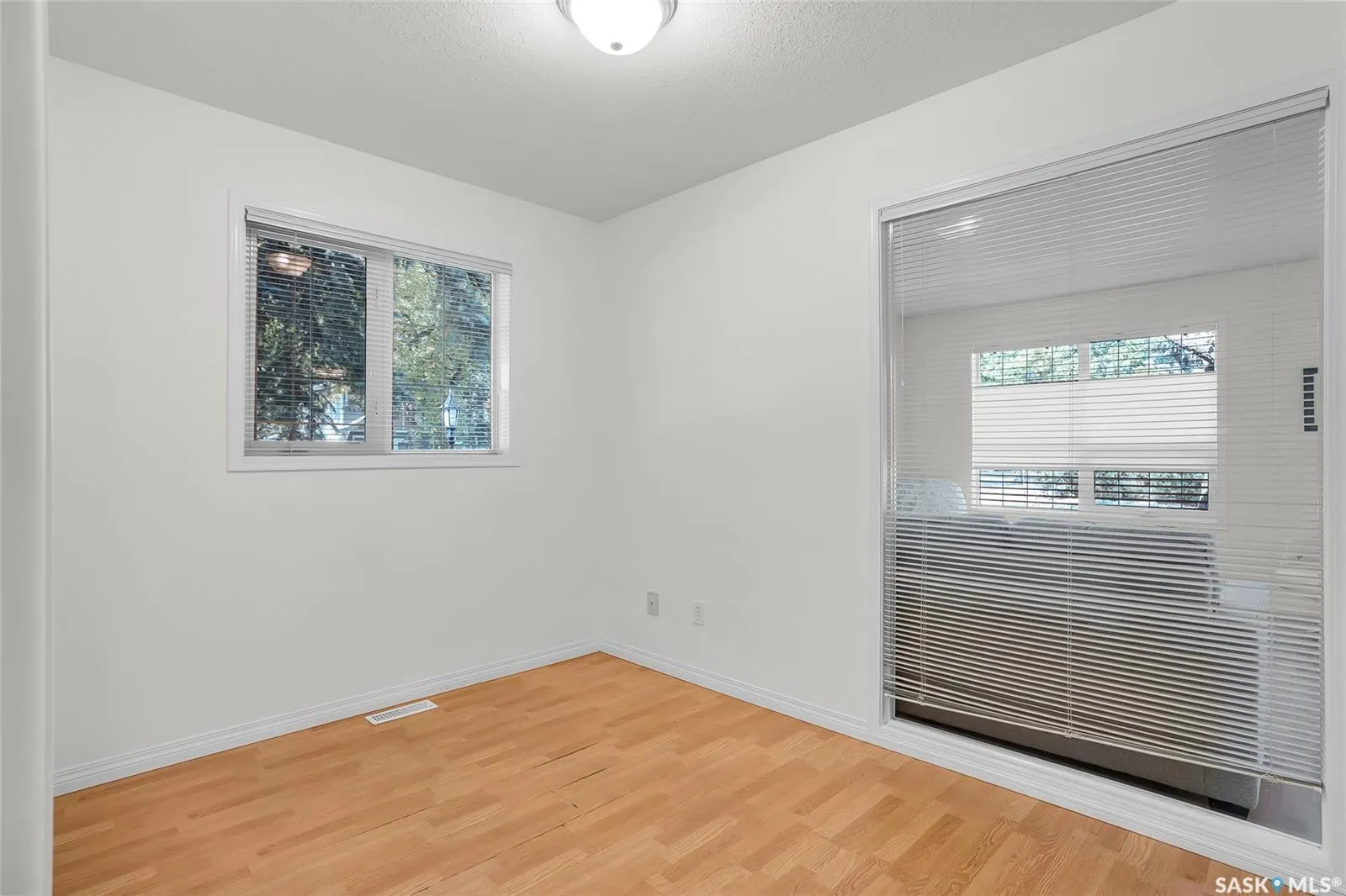 102 WILLOW STREET E, #19