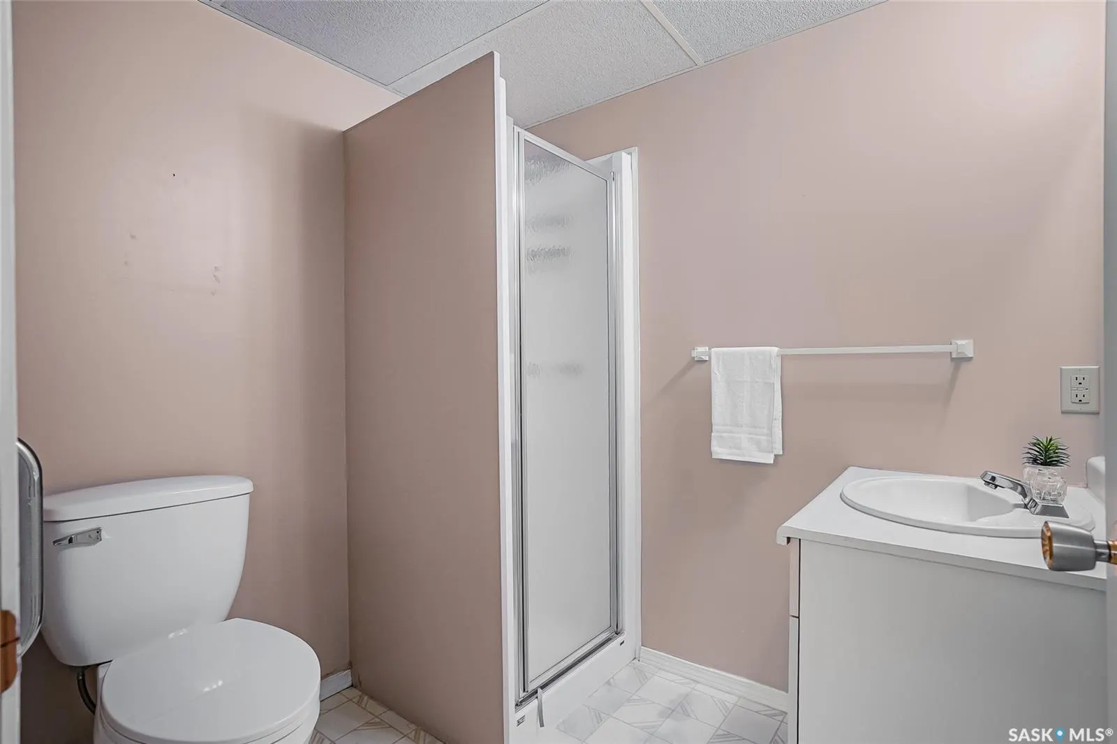 102 WILLOW STREET E, #19
