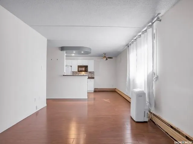 20 Assiniboine STREET, #11