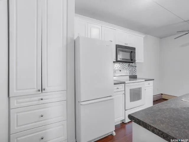 20 Assiniboine STREET, #11