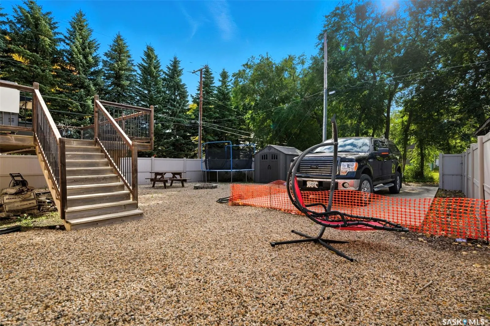 101 6th AVENUE W