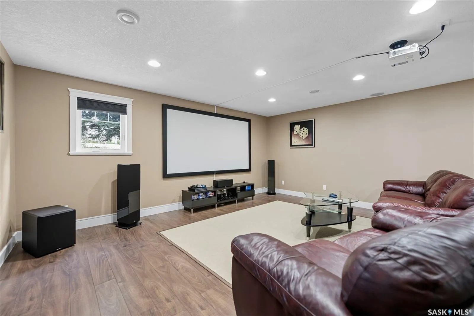 101 6th AVENUE W
