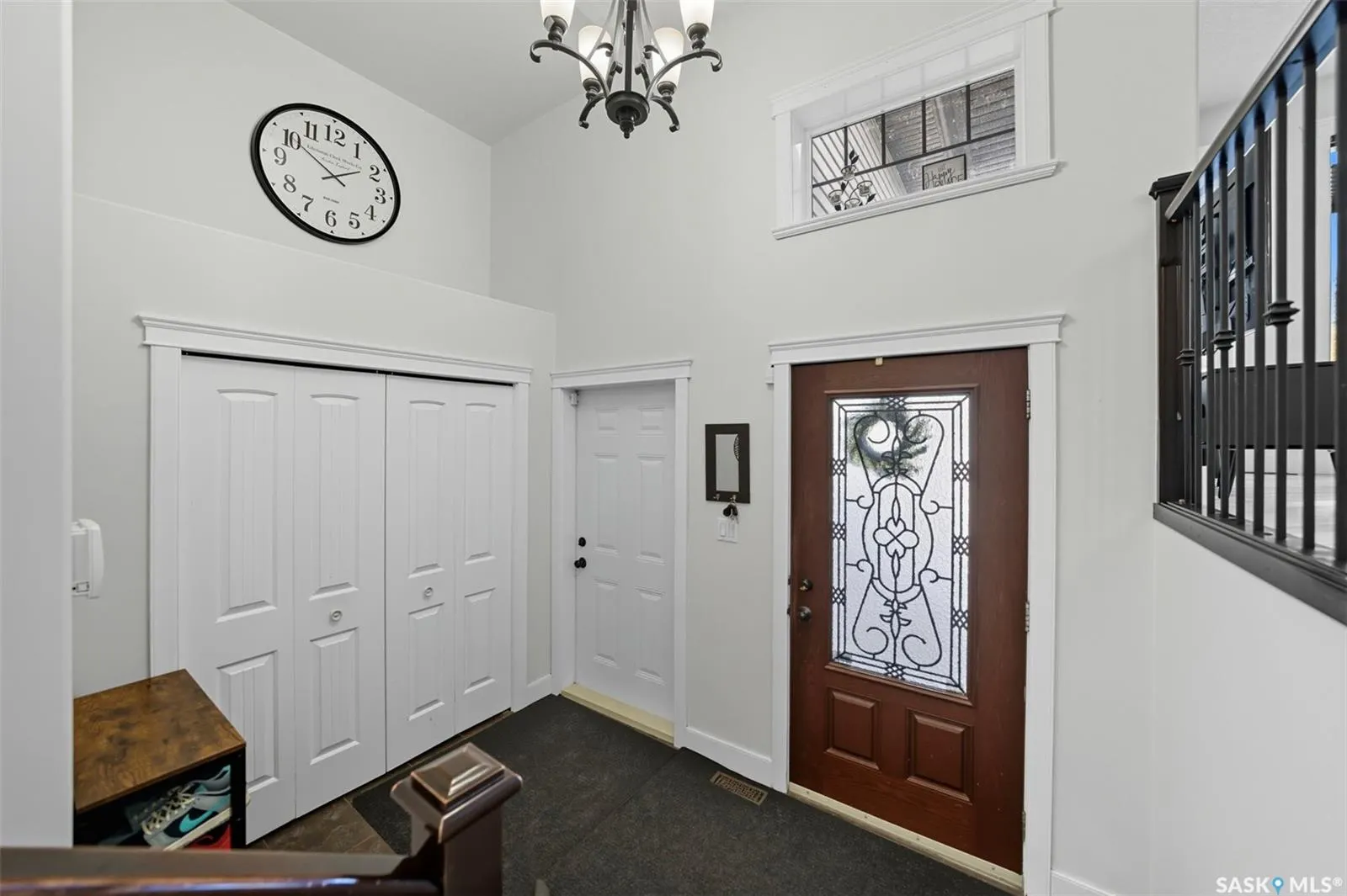 101 6th AVENUE W