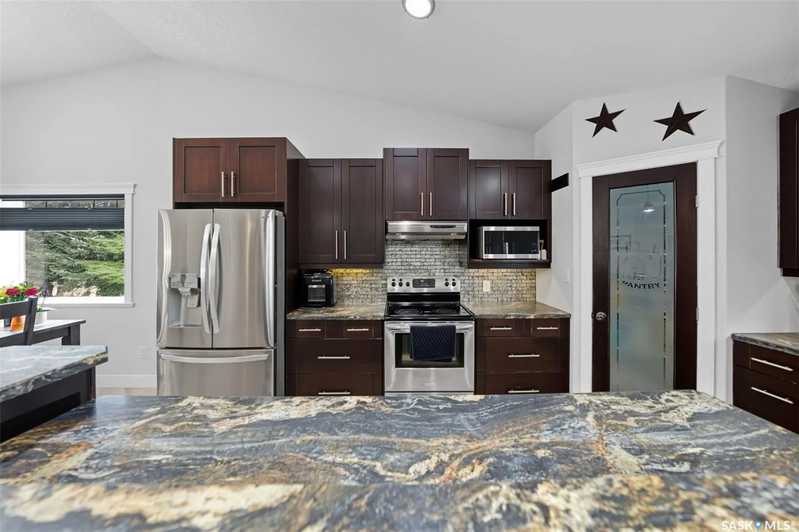 101 6th AVENUE W