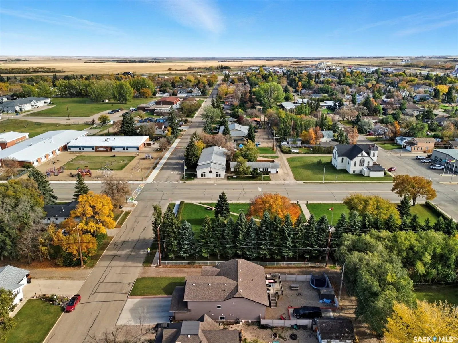 101 6th AVENUE W