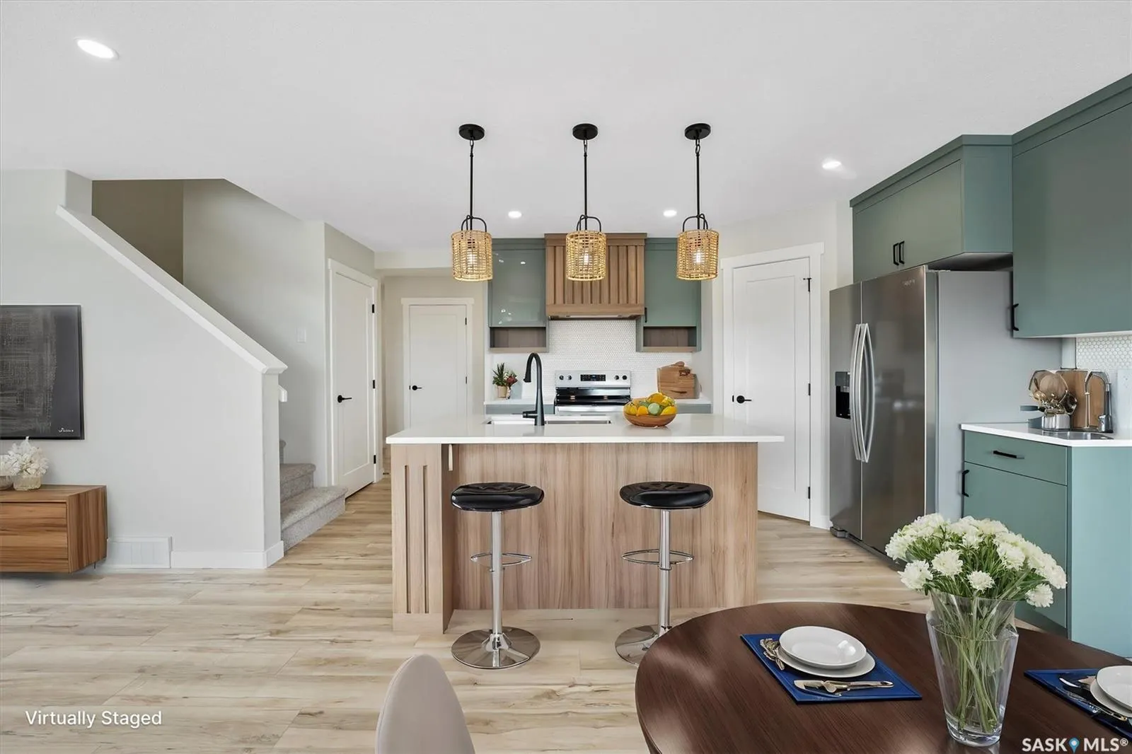 4756 Ferndale CRESCENT