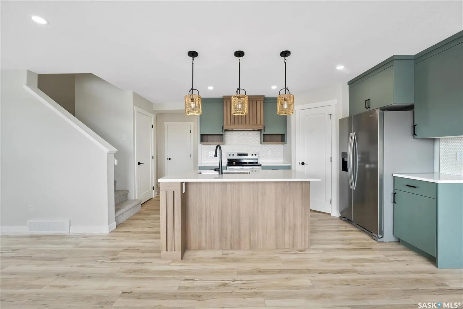 4756 Ferndale CRESCENT