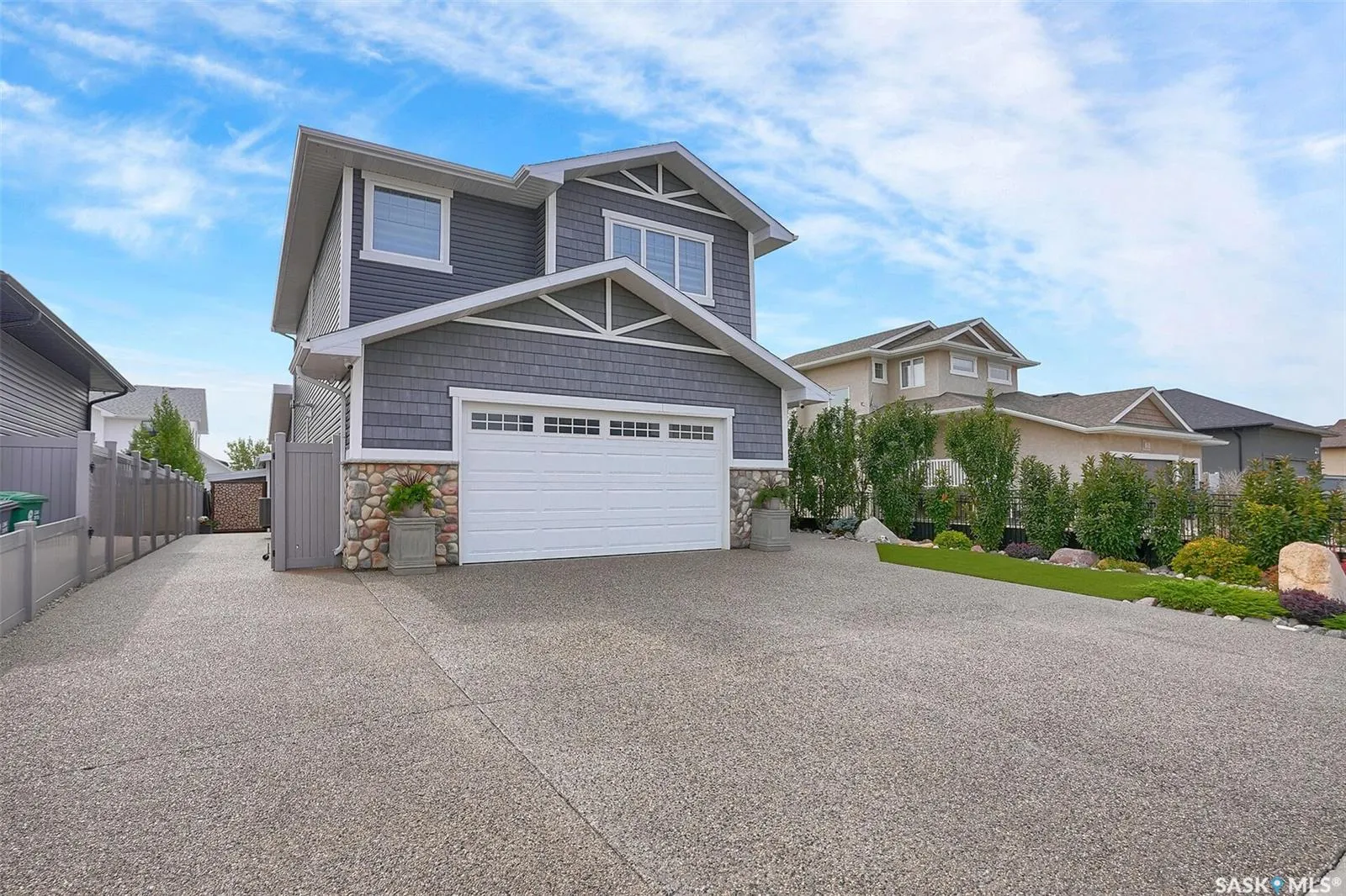 25 Hudson DRIVE