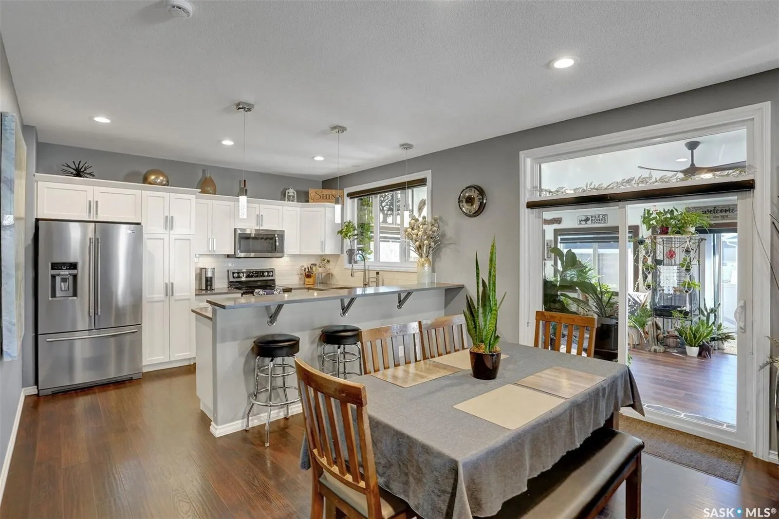 25 Hudson DRIVE