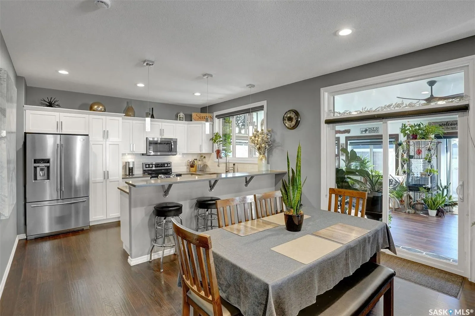 25 Hudson DRIVE