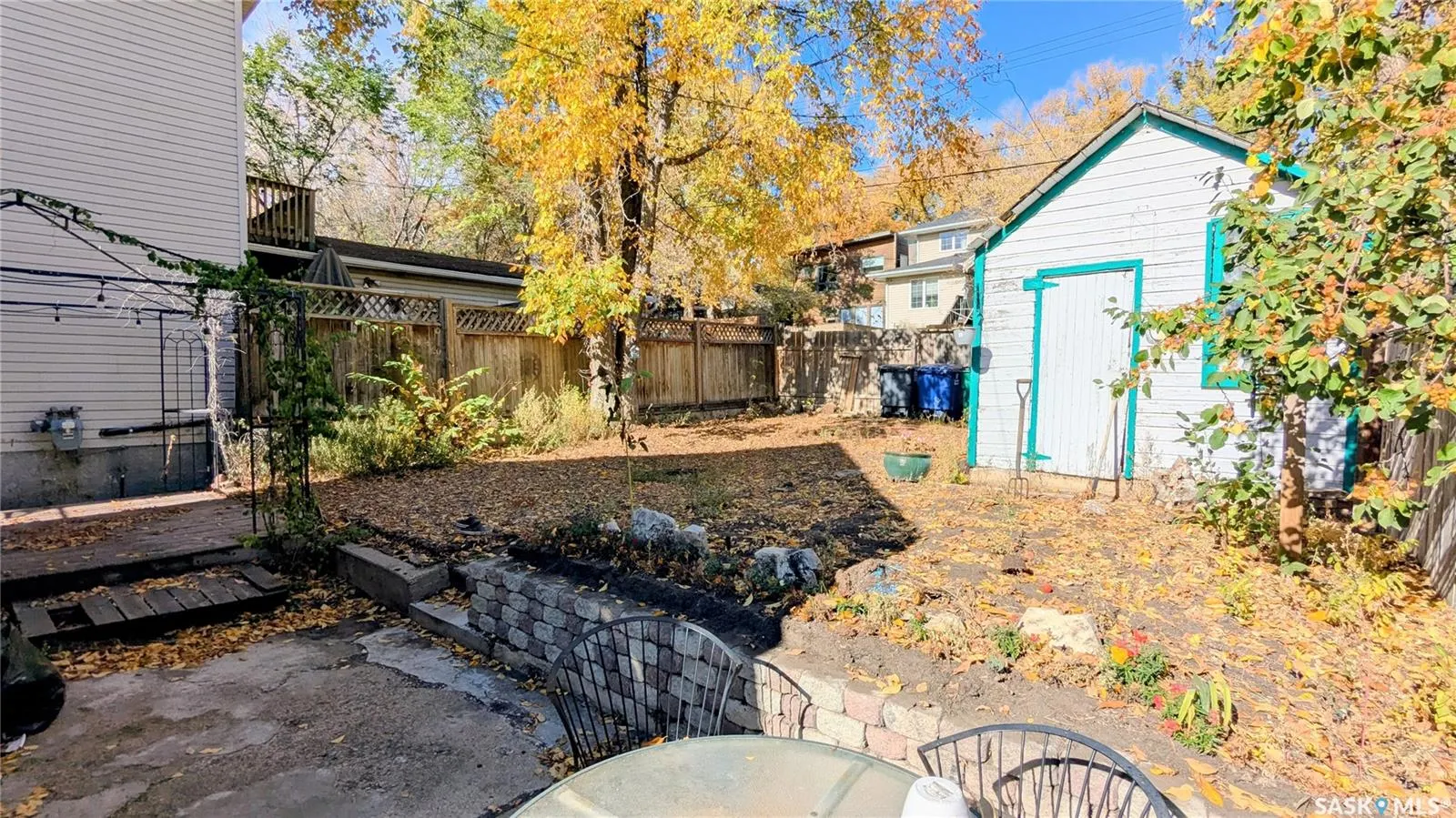 404 25th STREET W