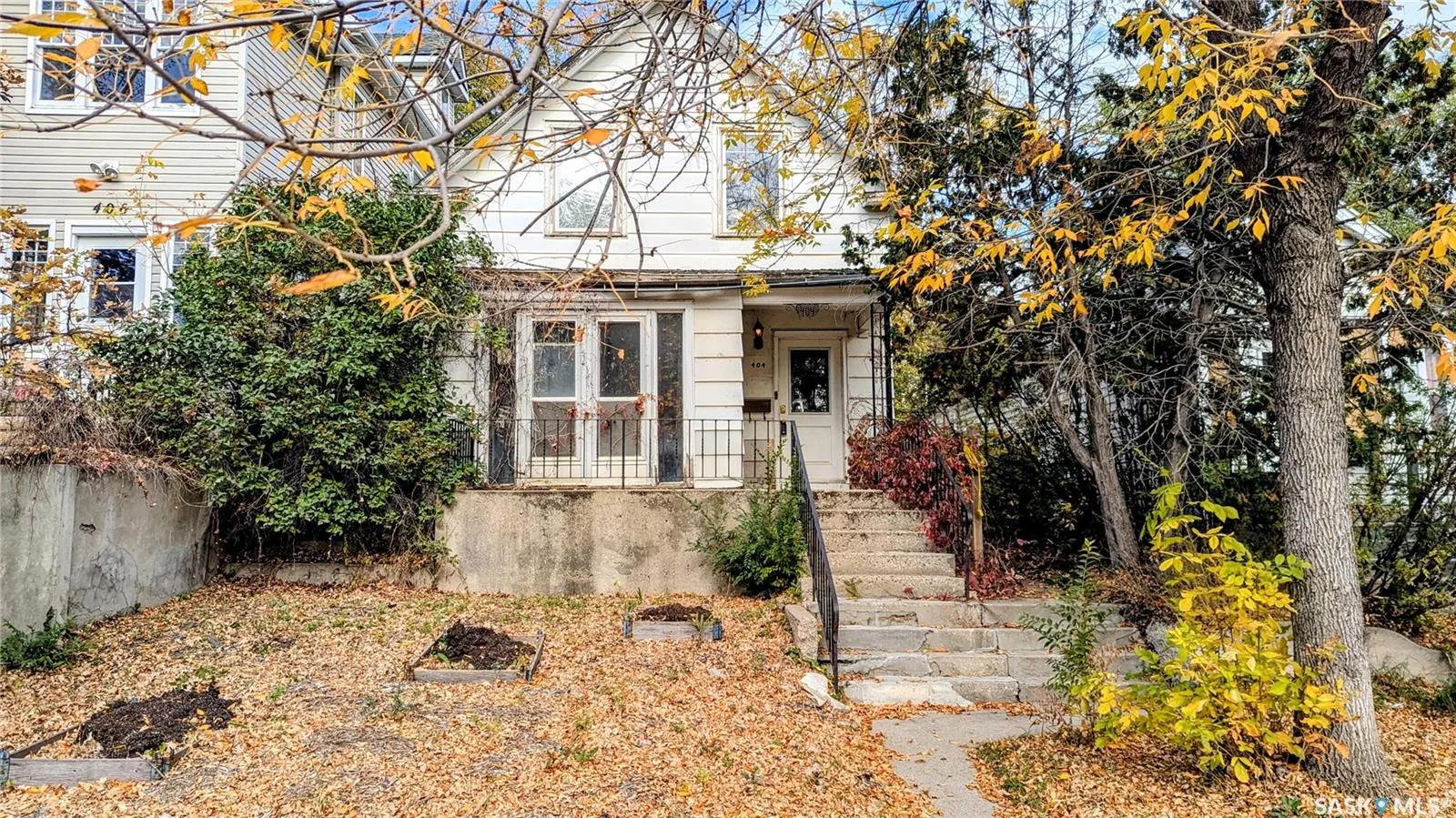 404 25th STREET W