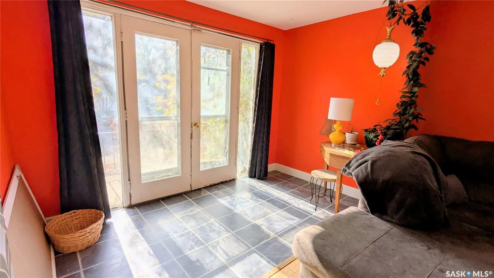 404 25th STREET W
