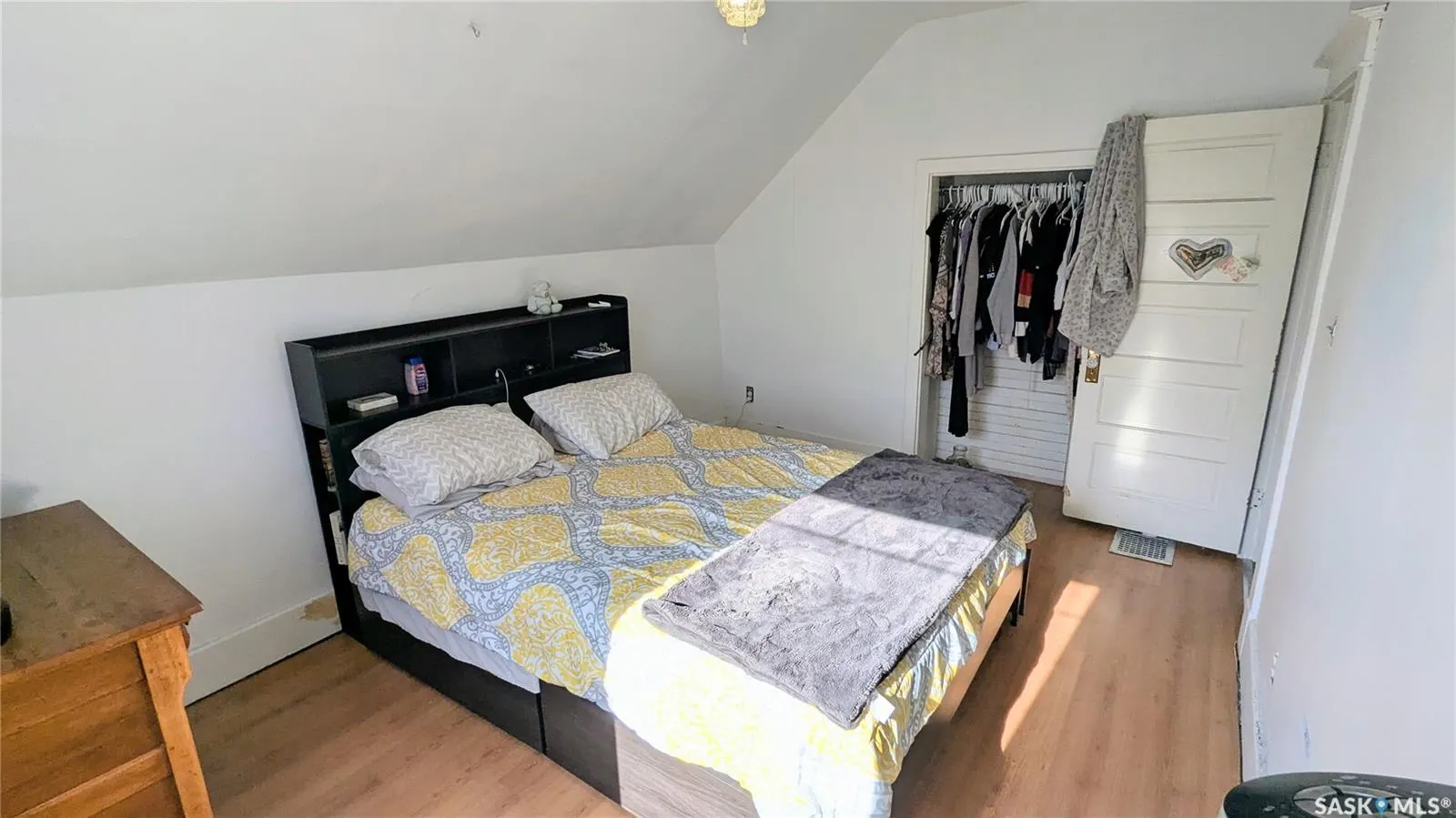 404 25th STREET W