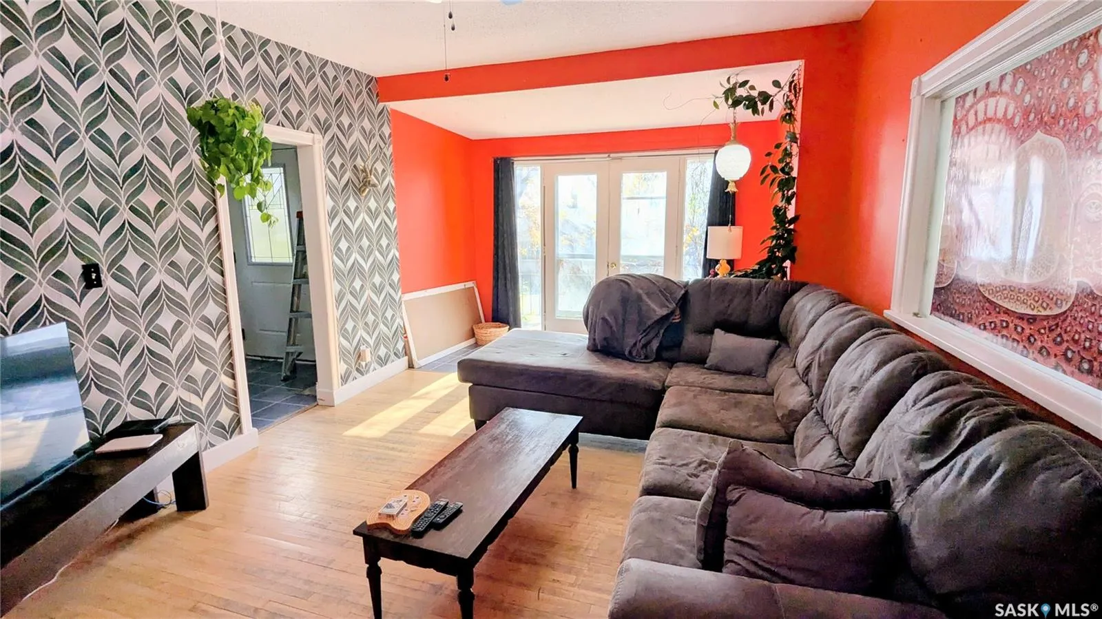 404 25th STREET W